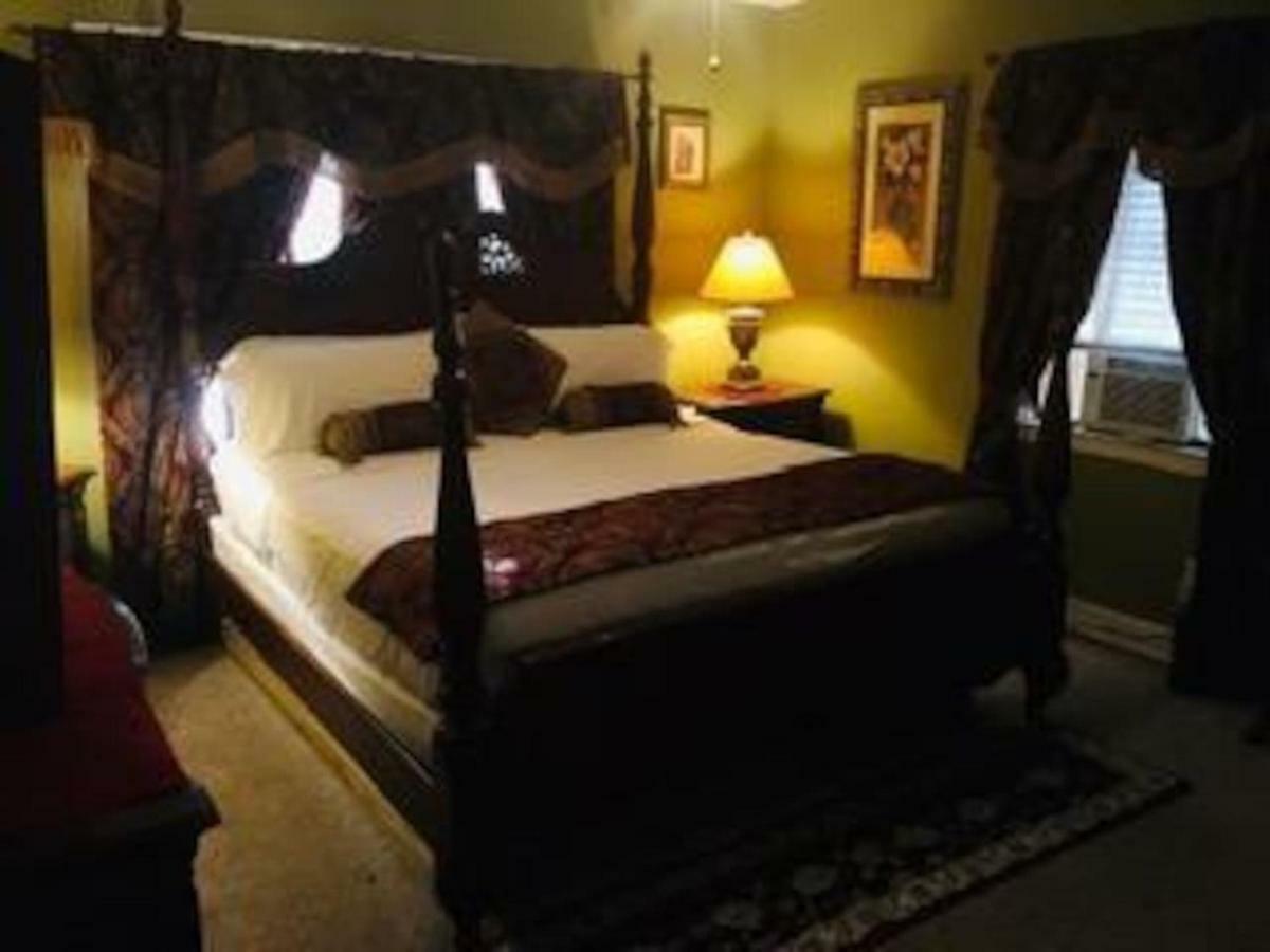 Best Deal In Town! Entire 1 Bedroom Apartment 59 Montgomery Zewnętrze zdjęcie